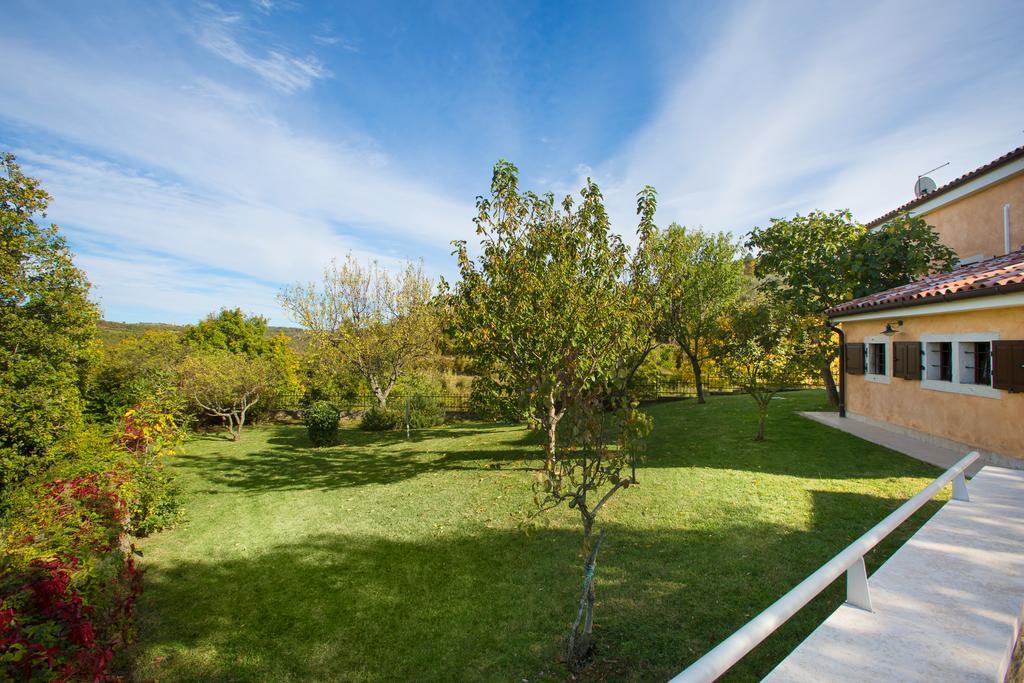 Villa Momiano With Private Pool Momjan Zewnętrze zdjęcie