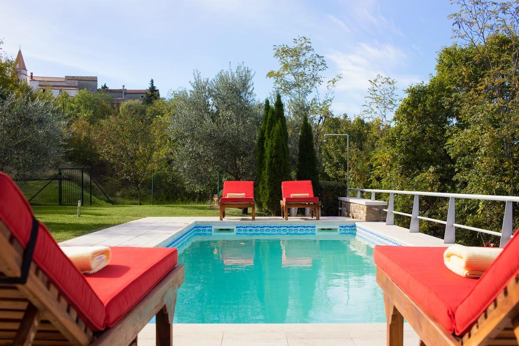 Villa Momiano With Private Pool Momjan Zewnętrze zdjęcie